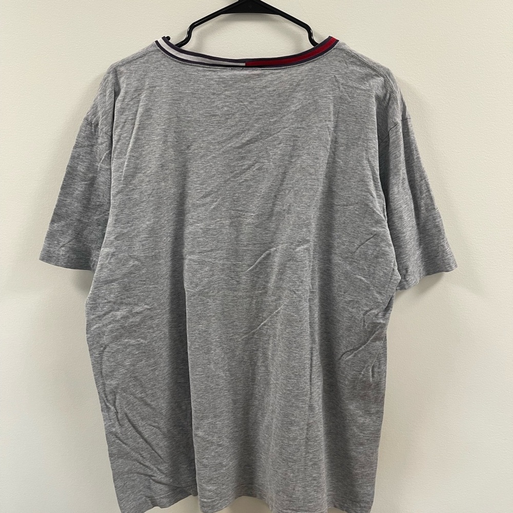 Grey Tommy Hilfiger tee